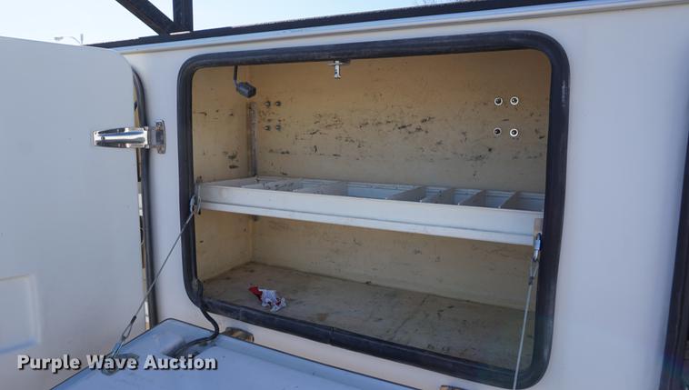 image for item DB0364 2008 Ford F250 Super Duty Super Cab utility bed pickup truck