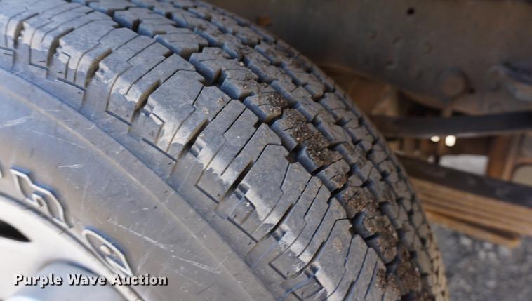 image for item DB0364 2008 Ford F250 Super Duty Super Cab utility bed pickup truck