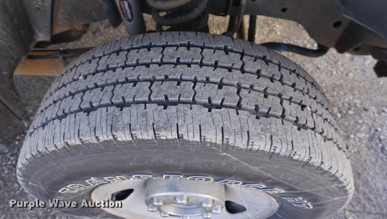 image for item DB0364 2008 Ford F250 Super Duty Super Cab utility bed pickup truck