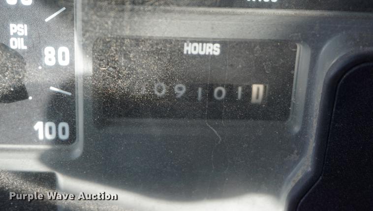 image for item DB0371 1998 International 4900 digger derrick truck