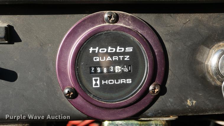 image for item DB0371 1998 International 4900 digger derrick truck