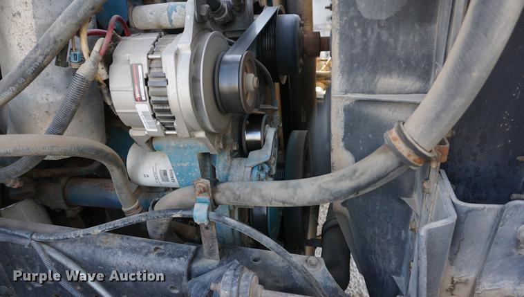 image for item DB0371 1998 International 4900 digger derrick truck