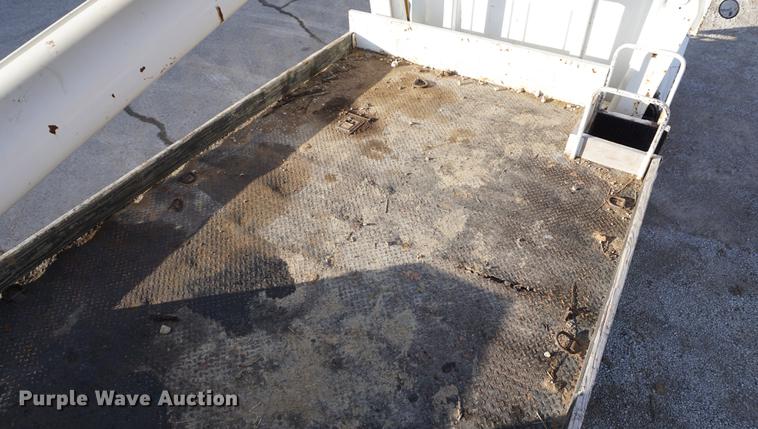 image for item DB0371 1998 International 4900 digger derrick truck