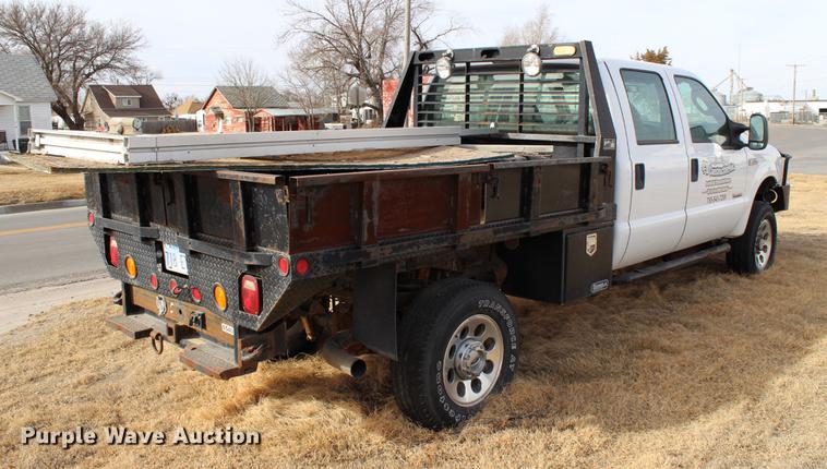 image for item DB6621 2007 Ford F350 Super Duty Crew Cab flatbed pickup truck