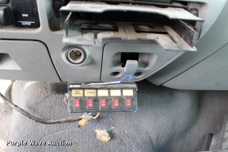 image for item DB6621 2007 Ford F350 Super Duty Crew Cab flatbed pickup truck