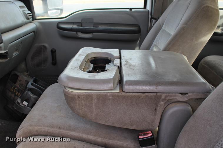 image for item DB6621 2007 Ford F350 Super Duty Crew Cab flatbed pickup truck