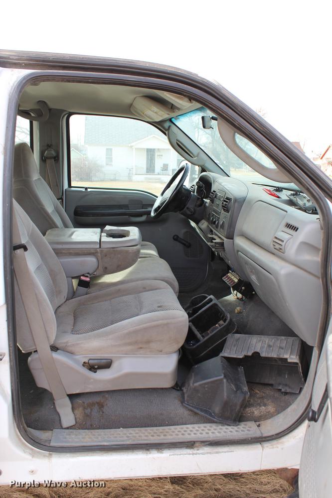 image for item DB6621 2007 Ford F350 Super Duty Crew Cab flatbed pickup truck