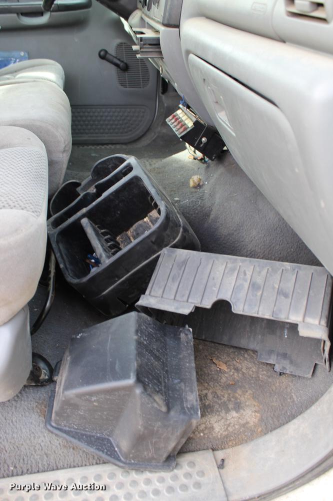 image for item DB6621 2007 Ford F350 Super Duty Crew Cab flatbed pickup truck