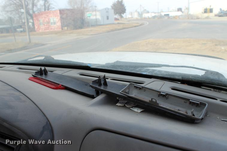 image for item DB6621 2007 Ford F350 Super Duty Crew Cab flatbed pickup truck