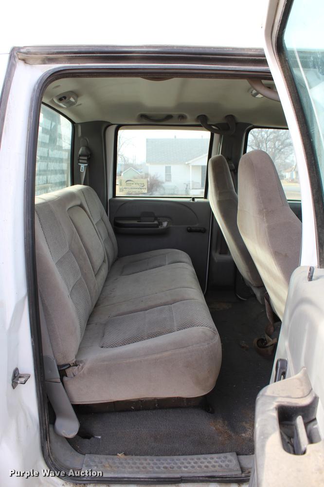 image for item DB6621 2007 Ford F350 Super Duty Crew Cab flatbed pickup truck