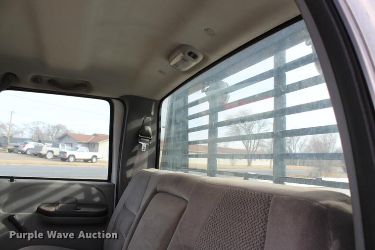 image for item DB6621 2007 Ford F350 Super Duty Crew Cab flatbed pickup truck