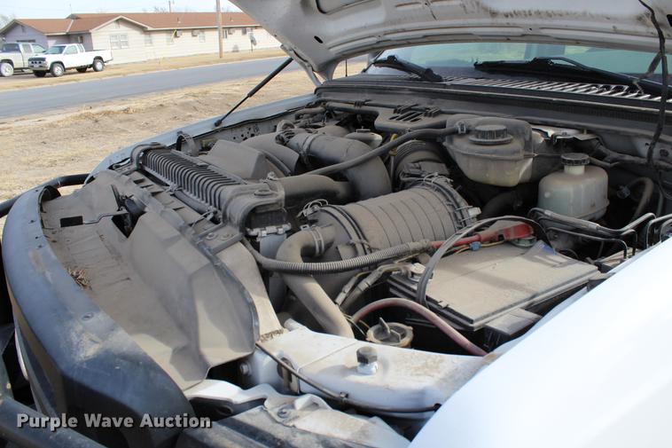 image for item DB6621 2007 Ford F350 Super Duty Crew Cab flatbed pickup truck