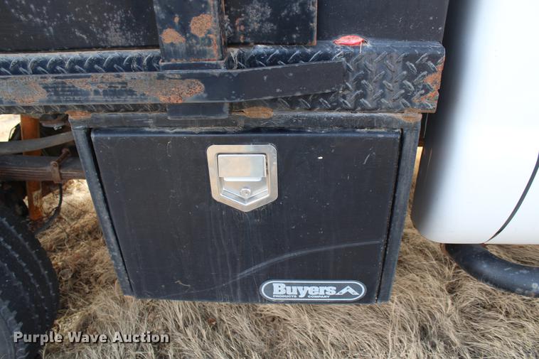 image for item DB6621 2007 Ford F350 Super Duty Crew Cab flatbed pickup truck