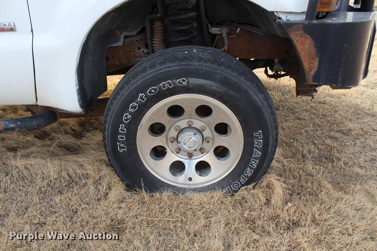 image for item DB6621 2007 Ford F350 Super Duty Crew Cab flatbed pickup truck