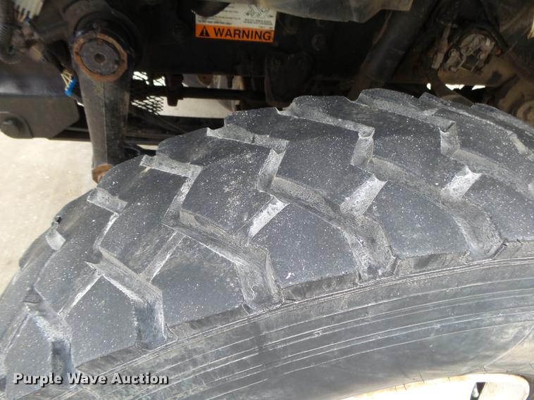 image for item DB7306 2002 International 7400 derrick digger truck