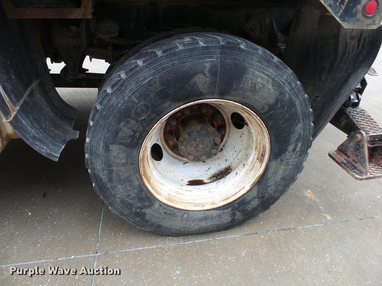 image for item DB7306 2002 International 7400 derrick digger truck