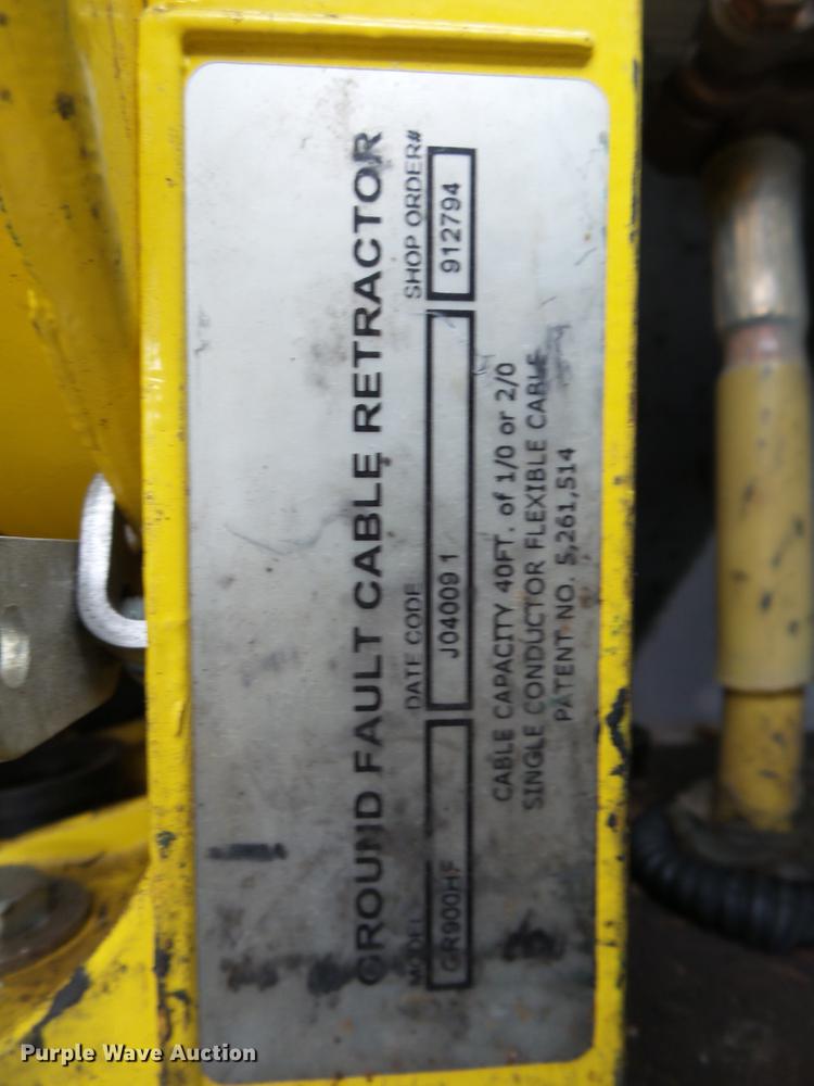 image for item DB7306 2002 International 7400 derrick digger truck