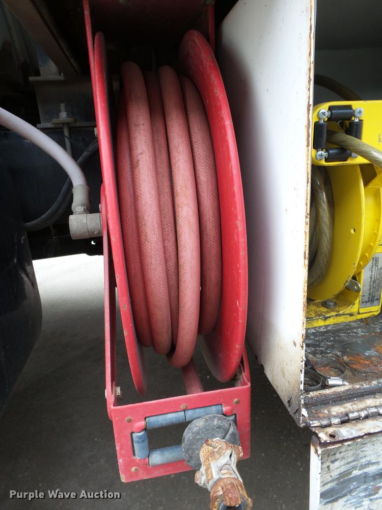 image for item DB7306 2002 International 7400 derrick digger truck