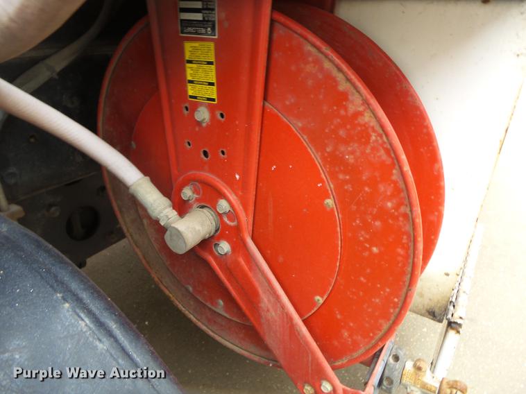 image for item DB7306 2002 International 7400 derrick digger truck