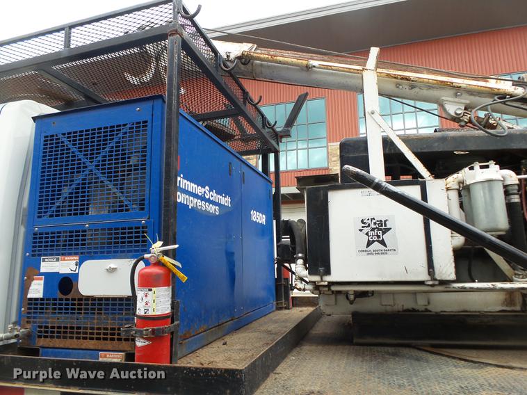 image for item DB7306 2002 International 7400 derrick digger truck