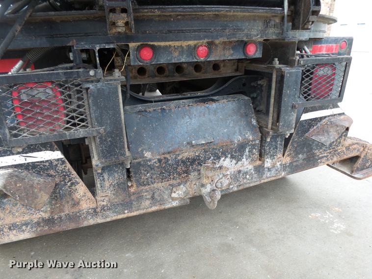 image for item DB7306 2002 International 7400 derrick digger truck