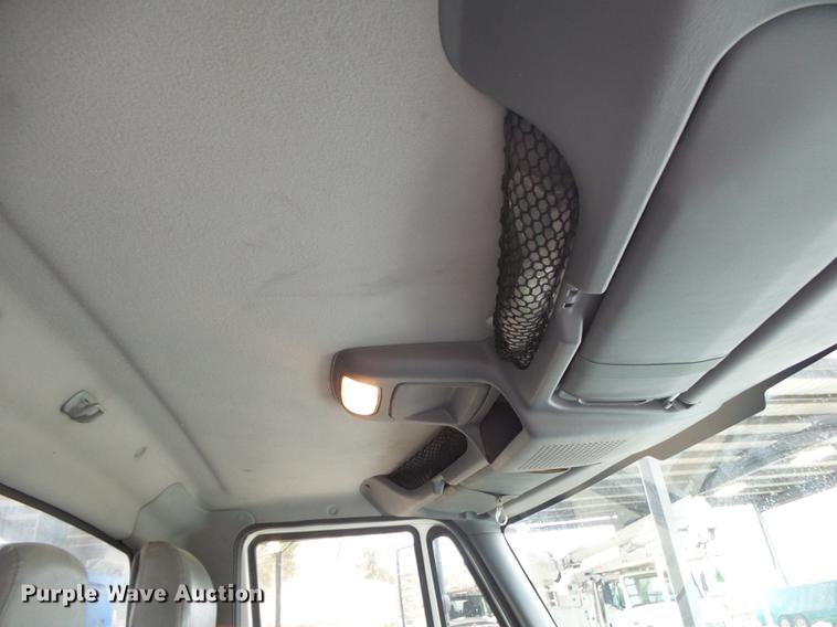 image for item DB7306 2002 International 7400 derrick digger truck