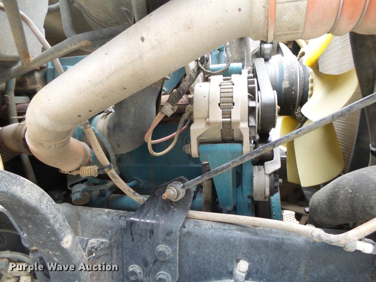 image for item DB7306 2002 International 7400 derrick digger truck