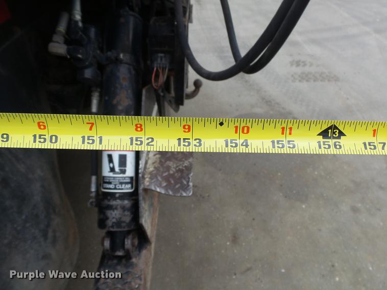 image for item DB7306 2002 International 7400 derrick digger truck