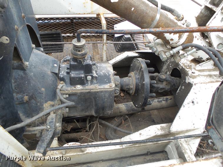 image for item DB7306 2002 International 7400 derrick digger truck