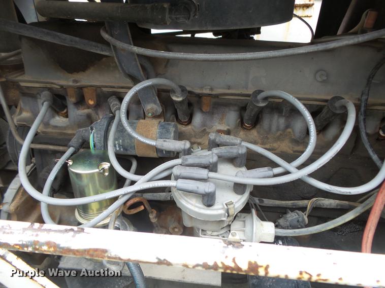 image for item DB7306 2002 International 7400 derrick digger truck