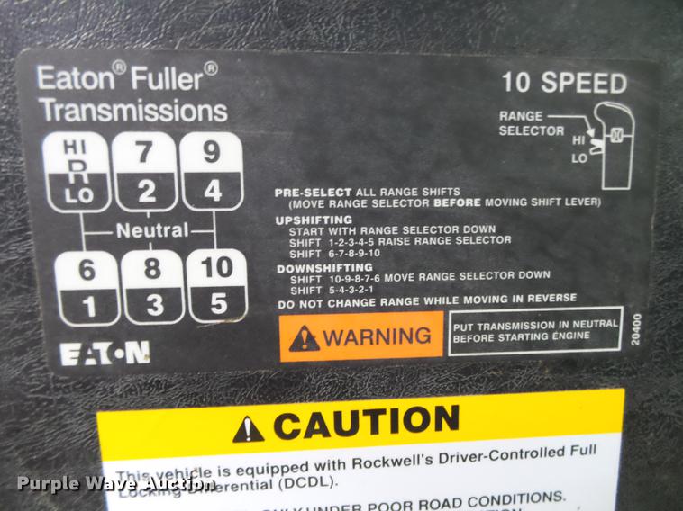 image for item DB7306 2002 International 7400 derrick digger truck