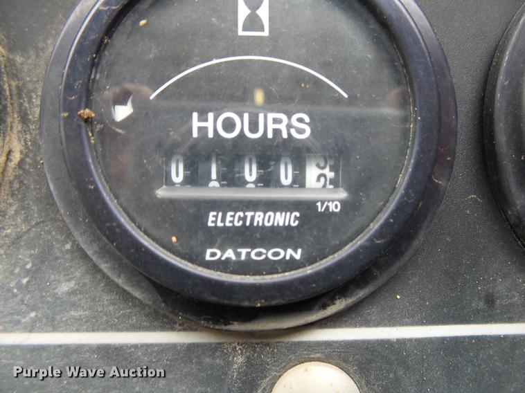 image for item DB7306 2002 International 7400 derrick digger truck