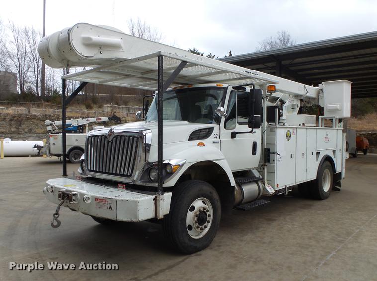 image for item DB7307 2008 International 7500 bucket truck
