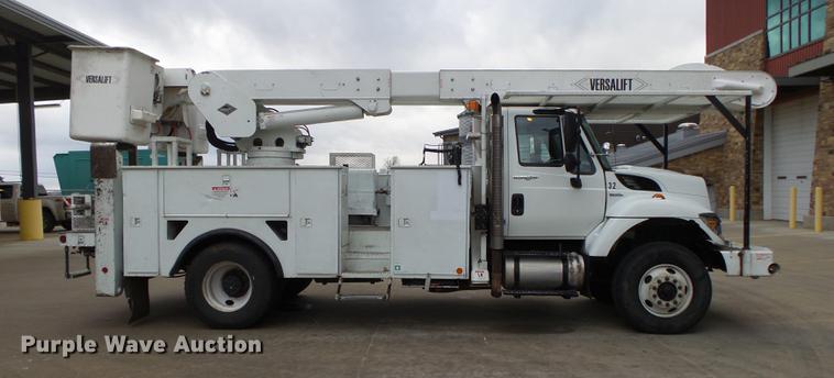 image for item DB7307 2008 International 7500 bucket truck