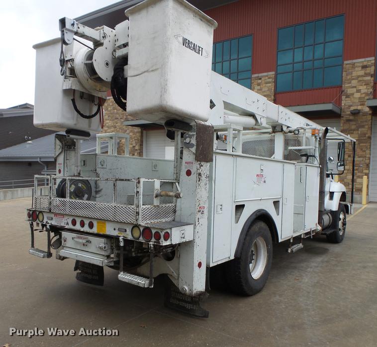 image for item DB7307 2008 International 7500 bucket truck