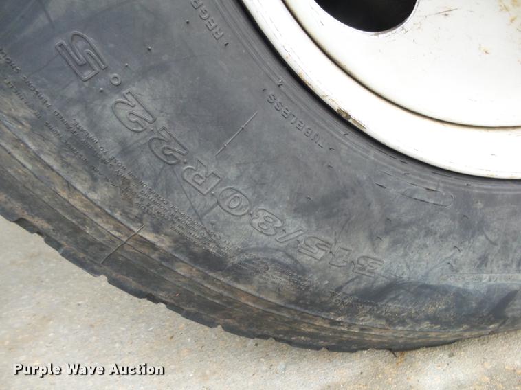 image for item DB7307 2008 International 7500 bucket truck