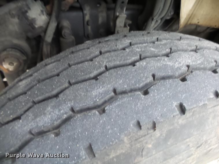 image for item DB7307 2008 International 7500 bucket truck