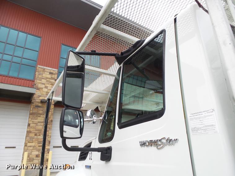 image for item DB7307 2008 International 7500 bucket truck