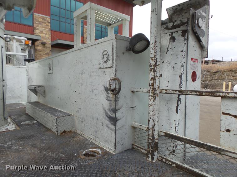 image for item DB7307 2008 International 7500 bucket truck