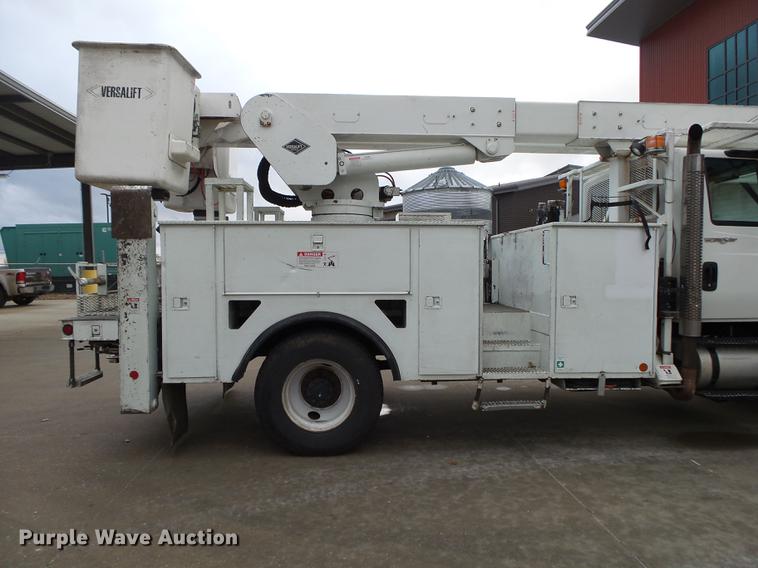 image for item DB7307 2008 International 7500 bucket truck