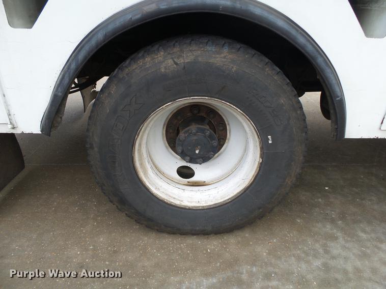 image for item DB7307 2008 International 7500 bucket truck