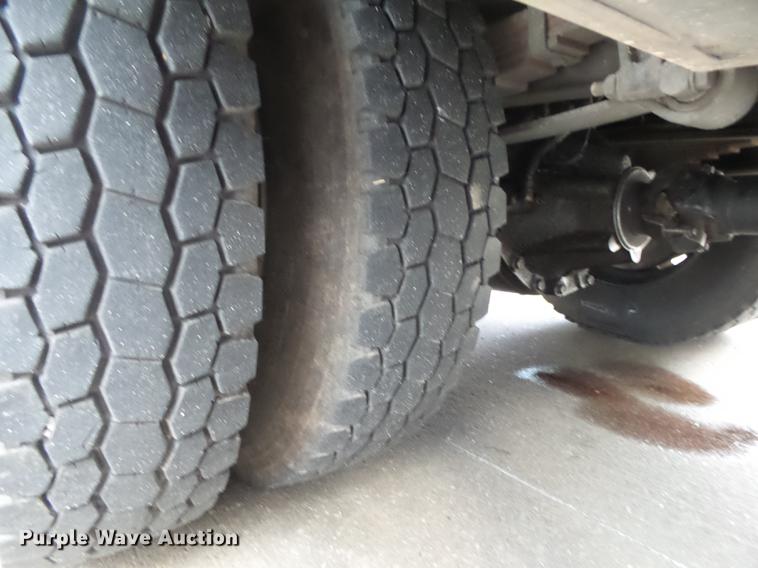 image for item DB7307 2008 International 7500 bucket truck