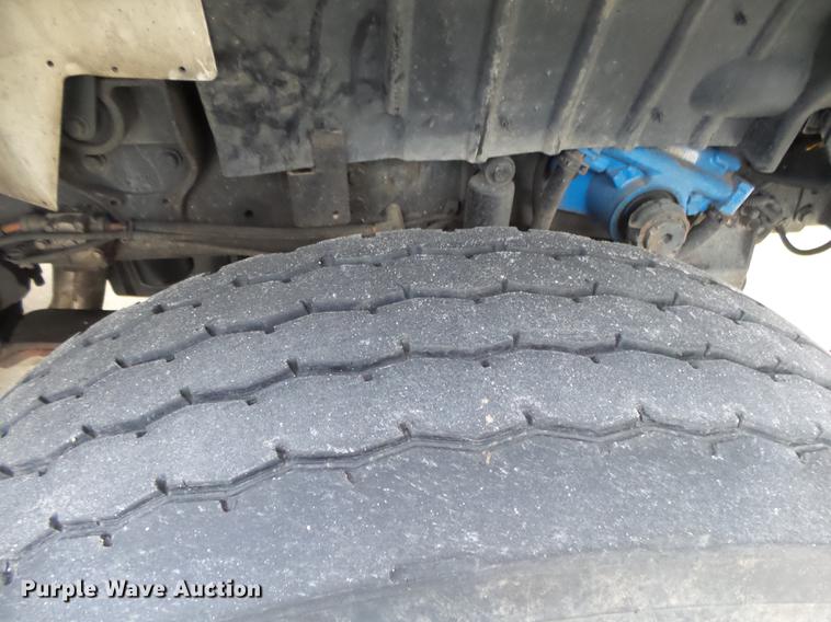 image for item DB7307 2008 International 7500 bucket truck