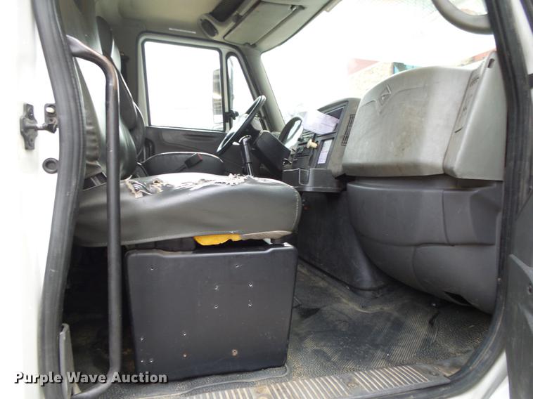 image for item DB7307 2008 International 7500 bucket truck