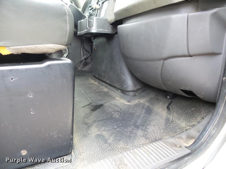 image for item DB7307 2008 International 7500 bucket truck