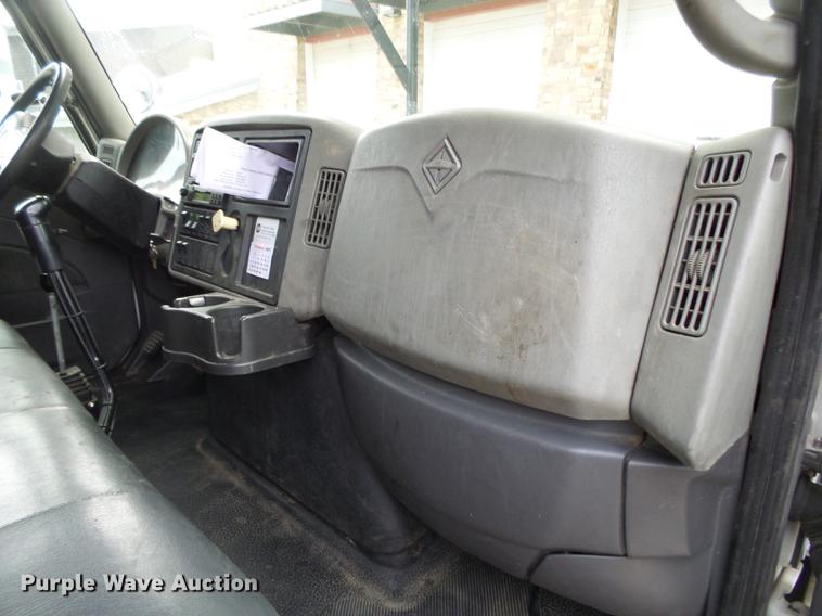 image for item DB7307 2008 International 7500 bucket truck