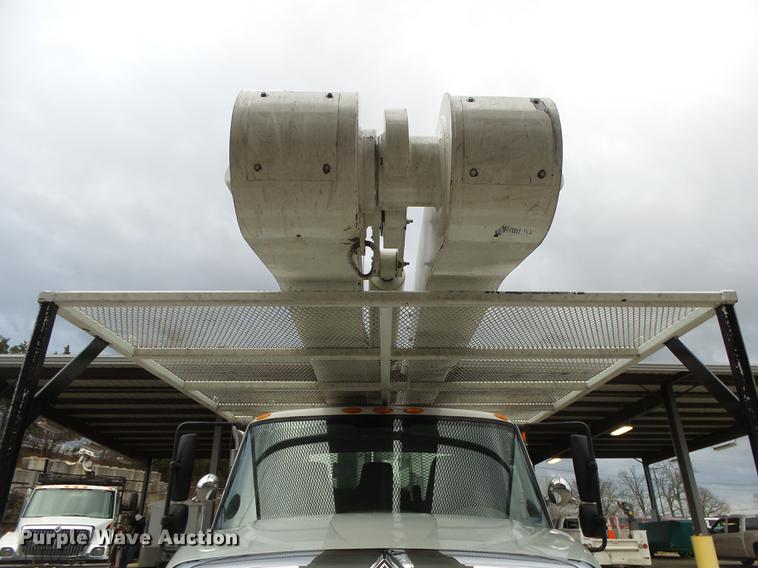 image for item DB7307 2008 International 7500 bucket truck