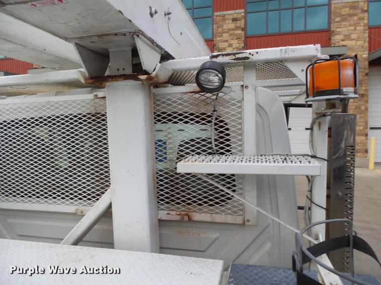 image for item DB7307 2008 International 7500 bucket truck
