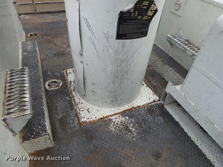 image for item DB7307 2008 International 7500 bucket truck