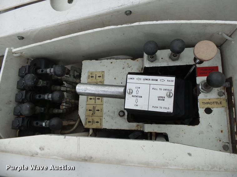 image for item DB7307 2008 International 7500 bucket truck